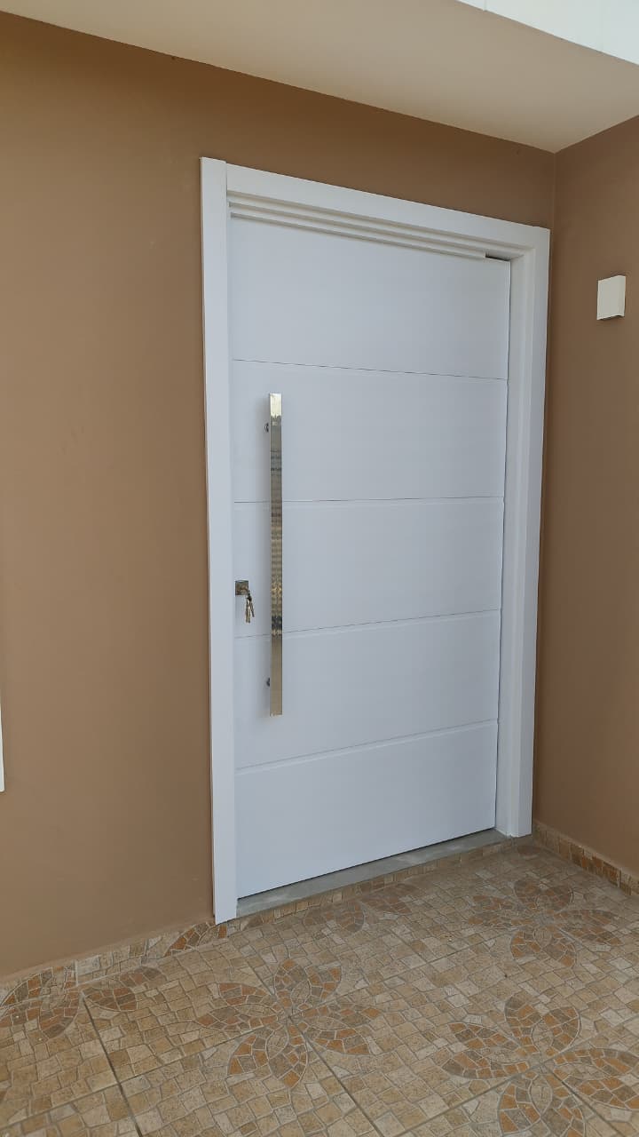 Porta Pivotante Externa